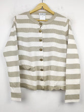 Gallery (LS-8240)